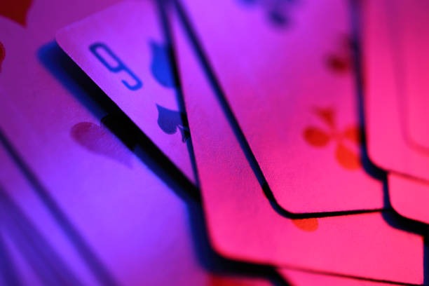 royalhoki live-dealer studio showing dealer, cards, and multi-camera feeds with real-time transparency